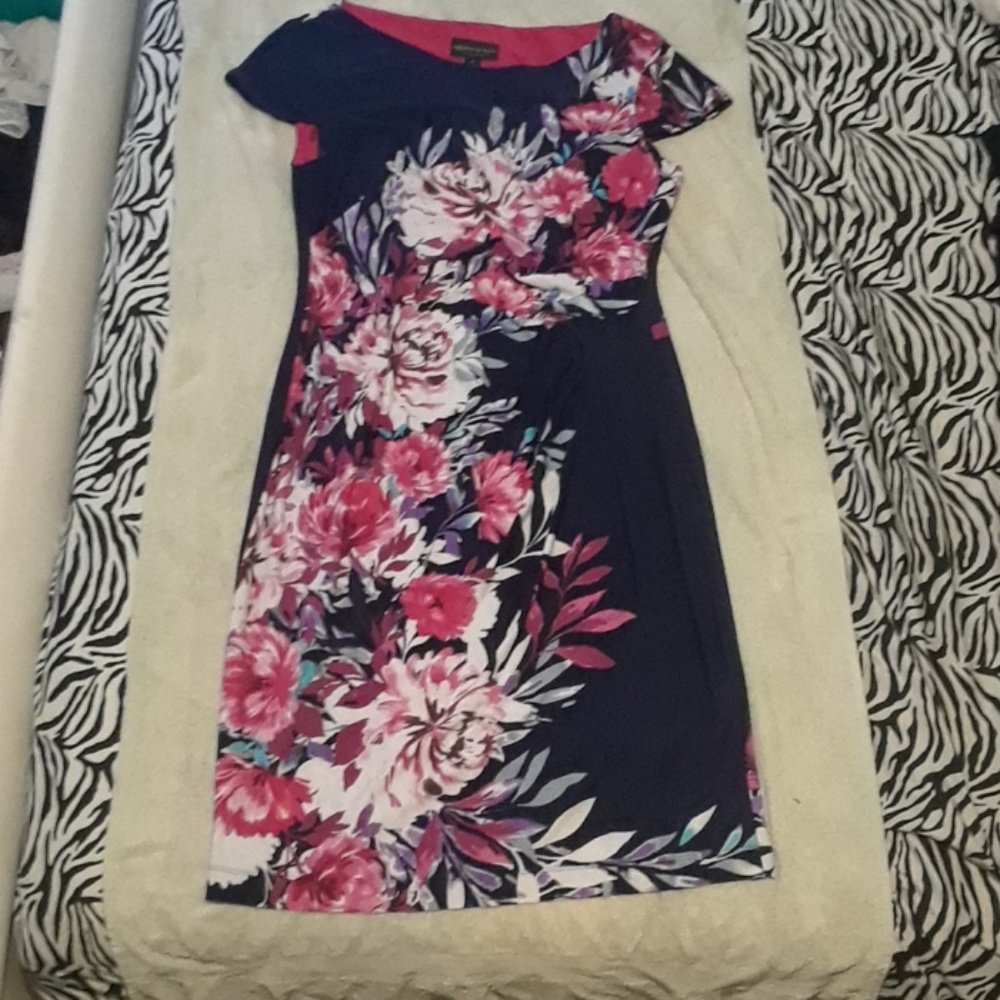 Floral Knee Length Waist Slimming Dress